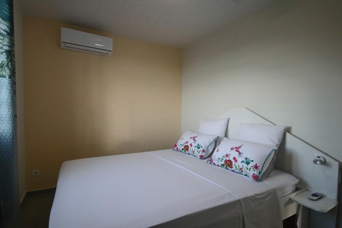 14 Location villa piscine martinique_la chambre 2
